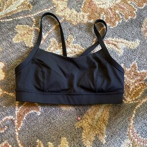 Black lululemone sports bra size 4.